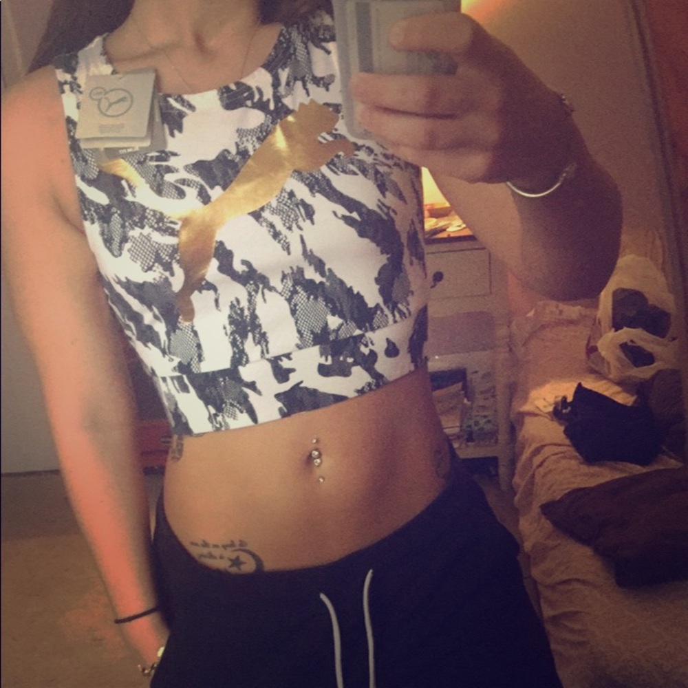 SOLD Puma crop top logo small